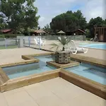 Confort 18 Κάμπινγκ *